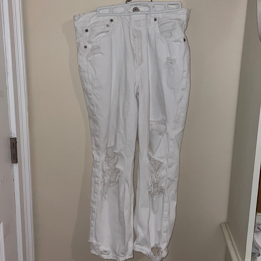 WHITE AMERICAN EAGLE 90S JEANS